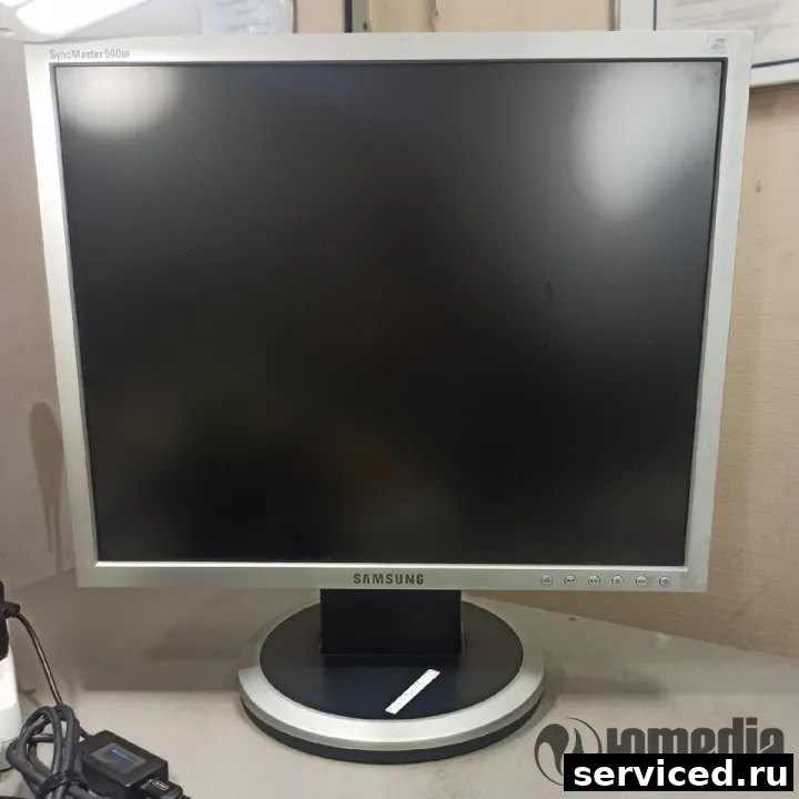 LCD монитор 17-19" Samsung 940BF