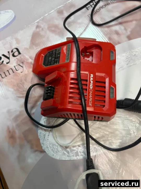 Зарядное устройство Milwaukee M12-18fc