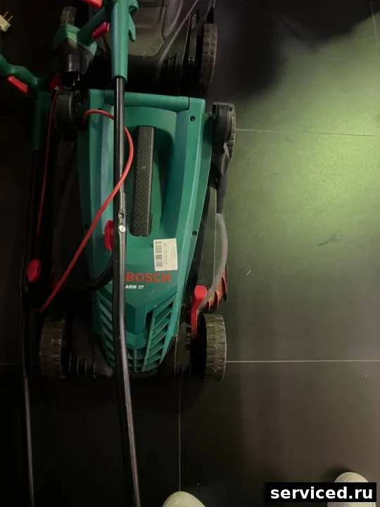 Газонокосилка Bosch arm37