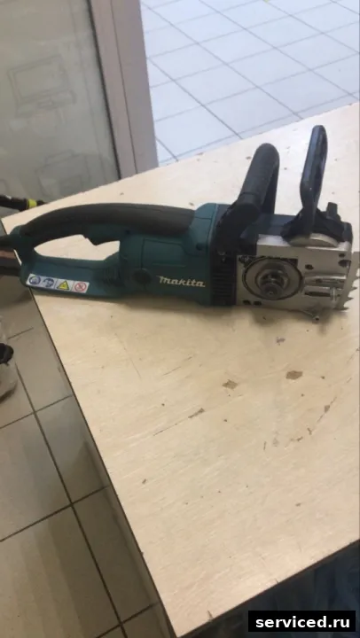Электропила Makita UC4041A
