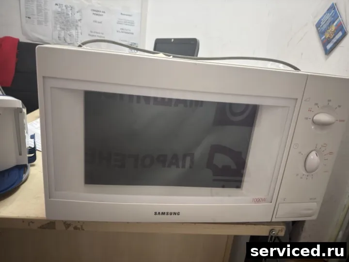 Микроволновая печь Samsung M9335R